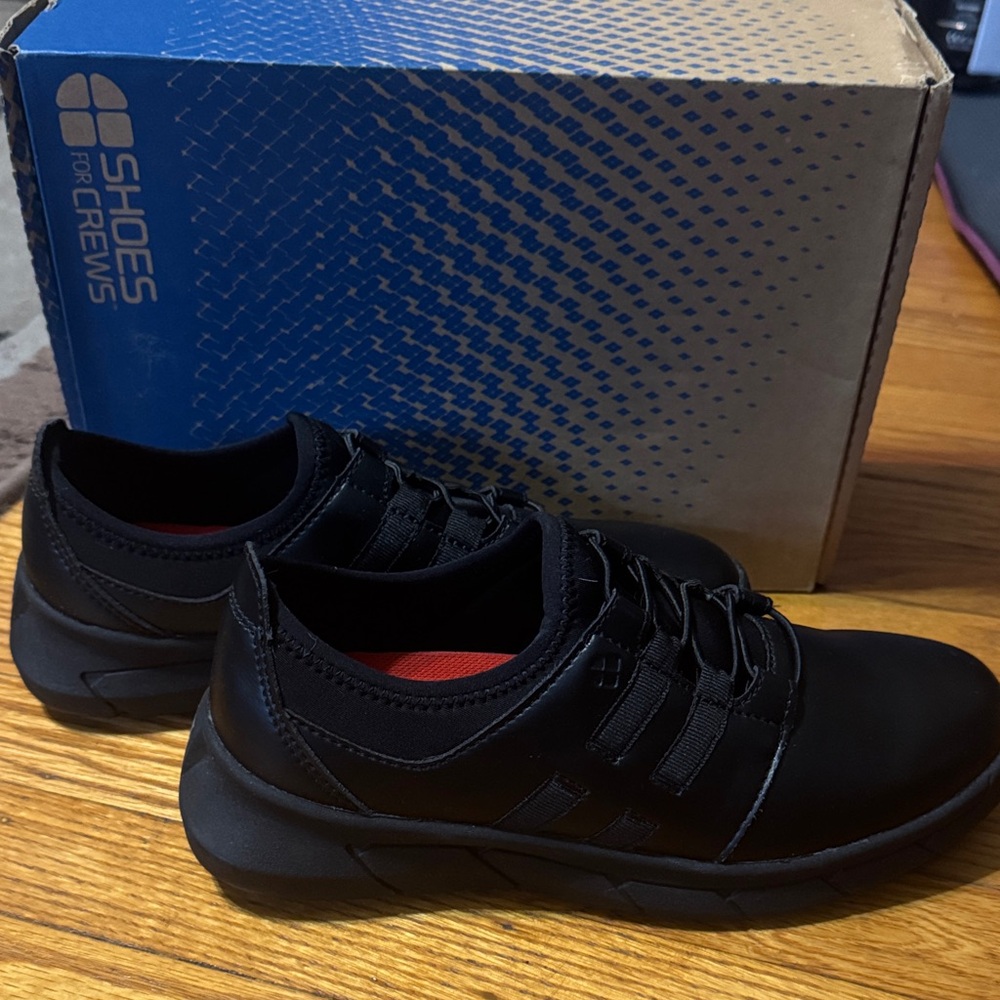 Shoes For Crews Women’s Black Slip-on sneakers Size 7